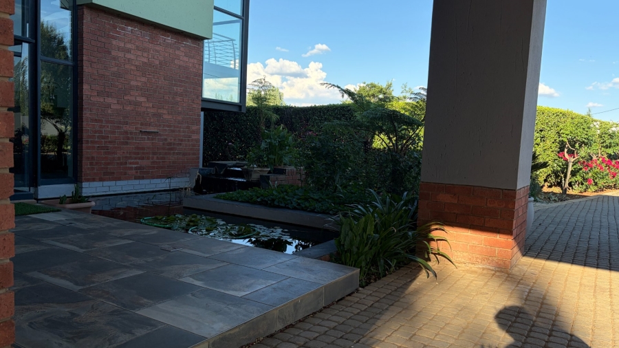 4 Bedroom Property for Sale in Grimbeeck Park North West